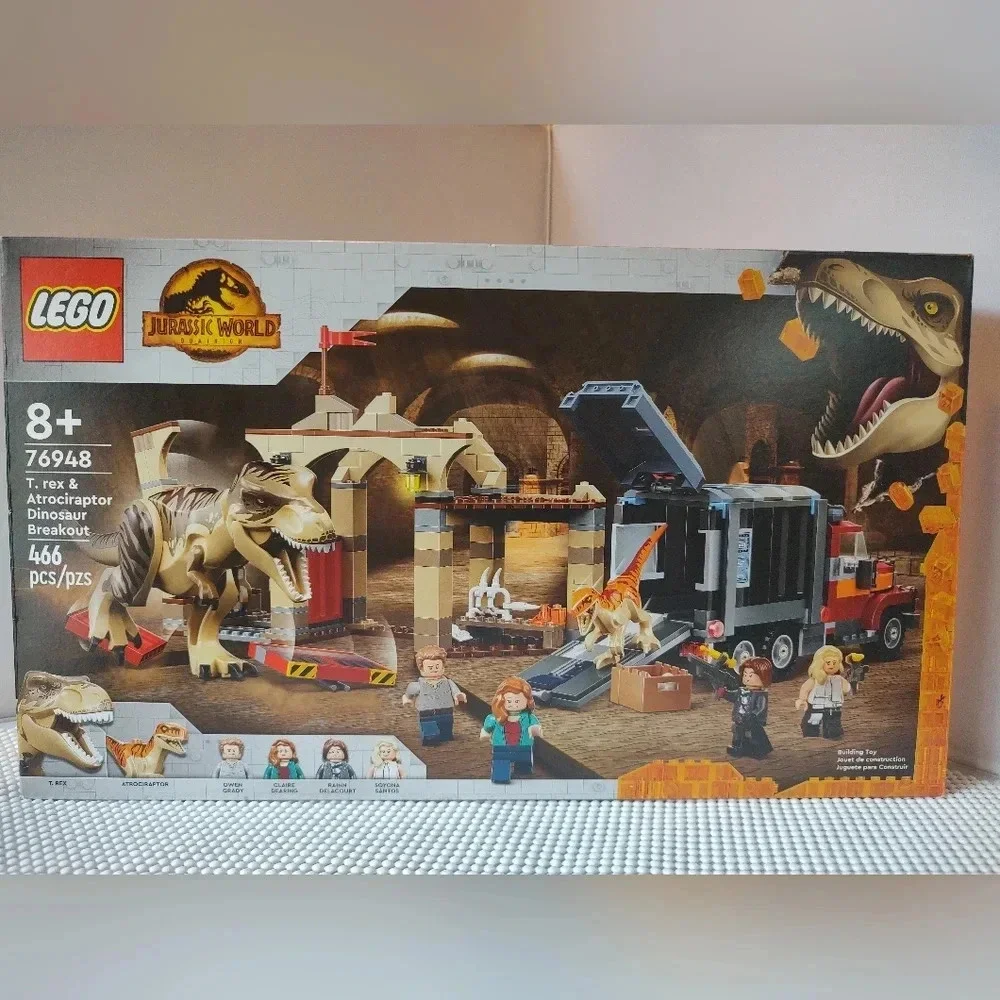 Lego Jurassic World 76948 T. Rex & Atrociraptor Dinosaur Breakout NWT Building - Picture 1 of 3